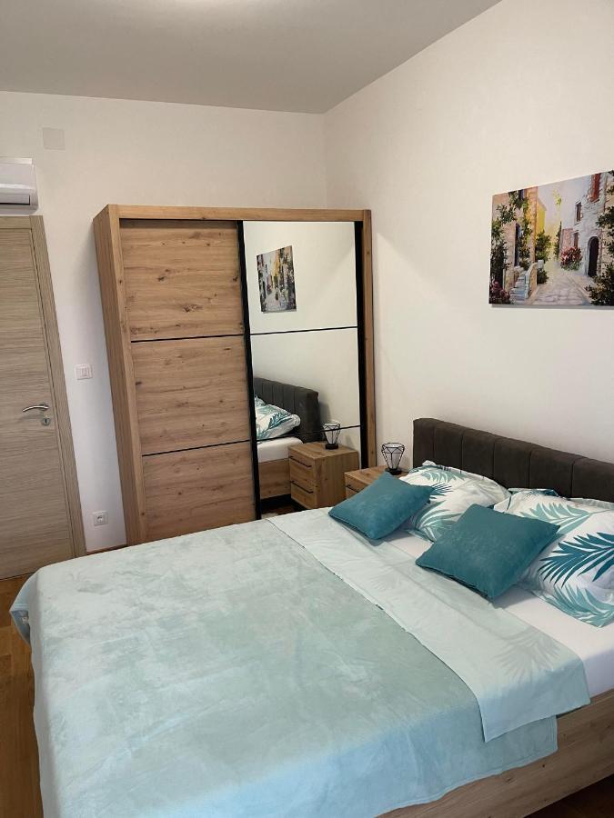 Apartman Iva ティヴァト エクステリア 写真